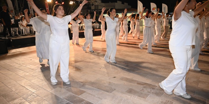 Kemer'de Cumhuriyet Orkestrası'ndan yaz konseri