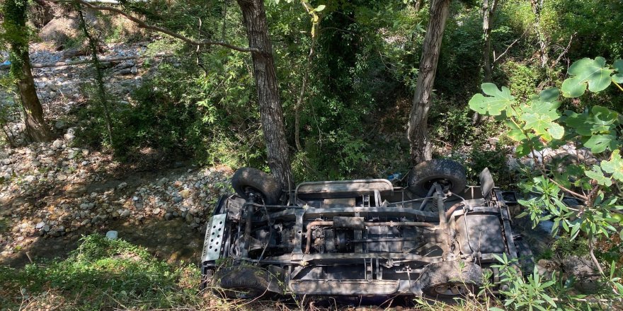 Alanya’da safari aracı devrildi: 11 kişi yaralandı