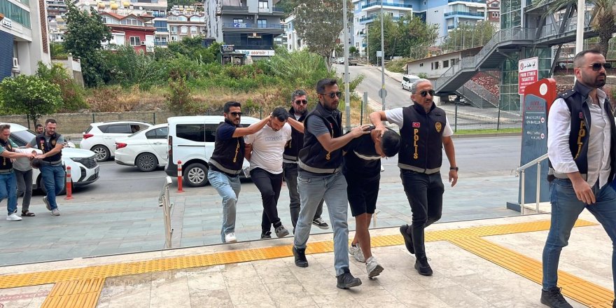 Alanya’da 400 bin liralık döviz bürosu soygunu