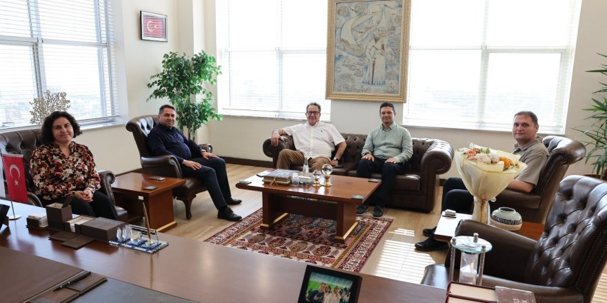 ALKÜ’de teknoloji buluşması: Yapay zekâ ve siber güvenlik konuşuldu