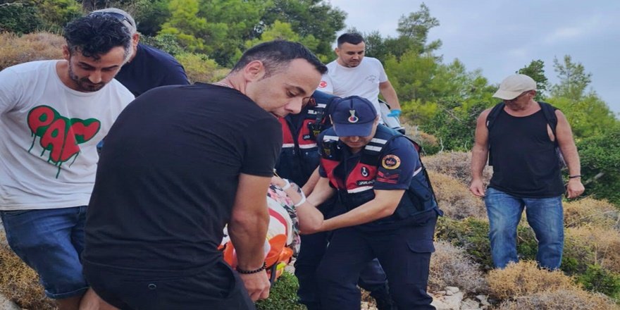 Antalya’da doğa yürüyüşünde yaralanan turist kurtarıldı