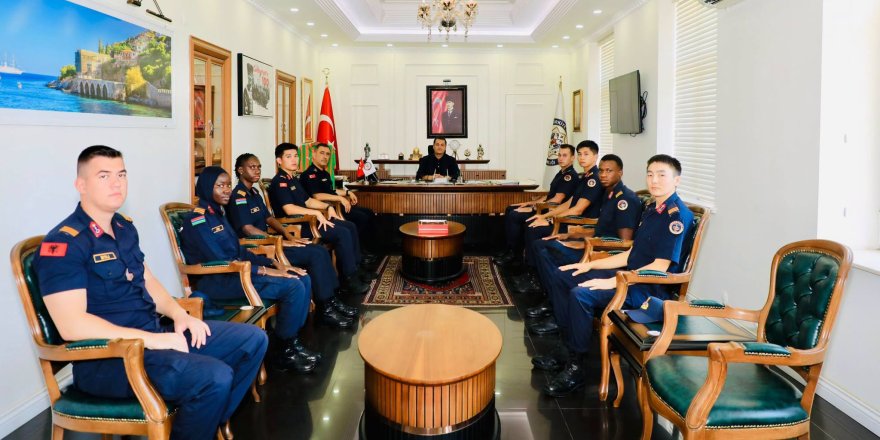 Alanya'da misafir subaylardan Kaymakam Öztürk'e ziyaret