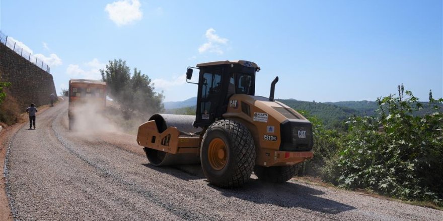 Alanya Yeşilöz'de 5 Kilometrelik Yol Yenilendi
