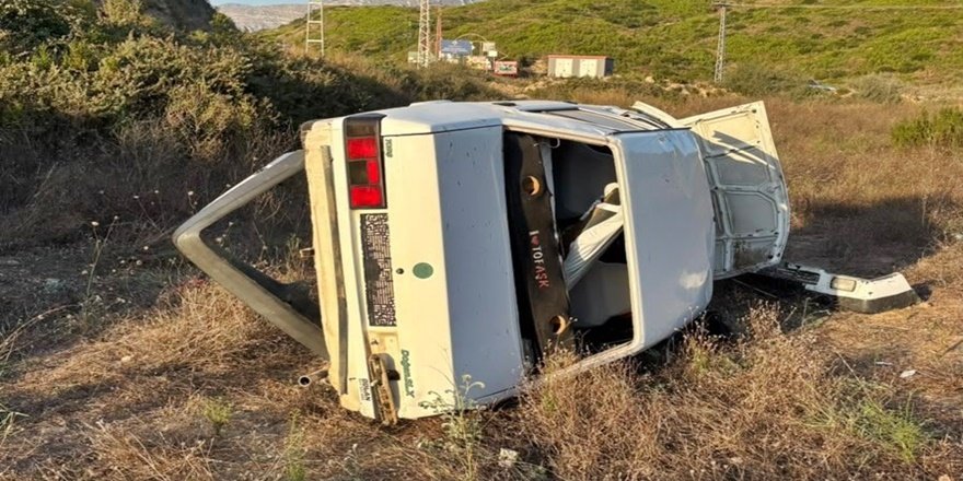 Manavgat’ta otomobil şarampole yuvarlandı: 1 yaralı