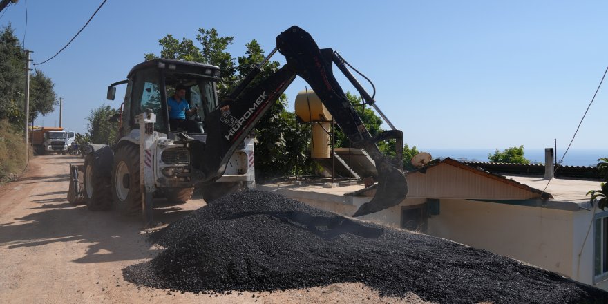 Alanya Yaylalı’da 2,5 kilometrelik asfalt tamamlanıyor