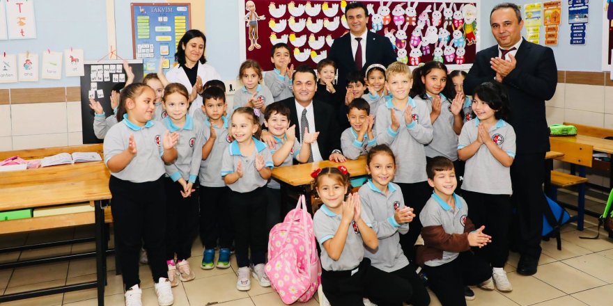 Alanya'da Okul Ziyaretinde Duygu Dolu Anlar Yaşandı