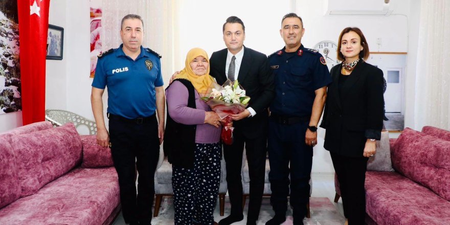 Şehit Coşkun Nazilli'nin Annesine Doğum Gününde Ziyaret