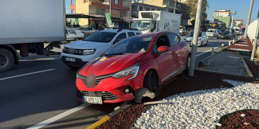 Serik’te Feci Çarpışma: D-400 Karayolu’nda Can Pazarı
