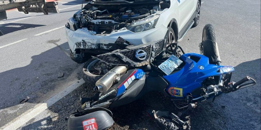 Manavgat'ta otomobil jandarma motosikletine çarptı: 1 yaralı