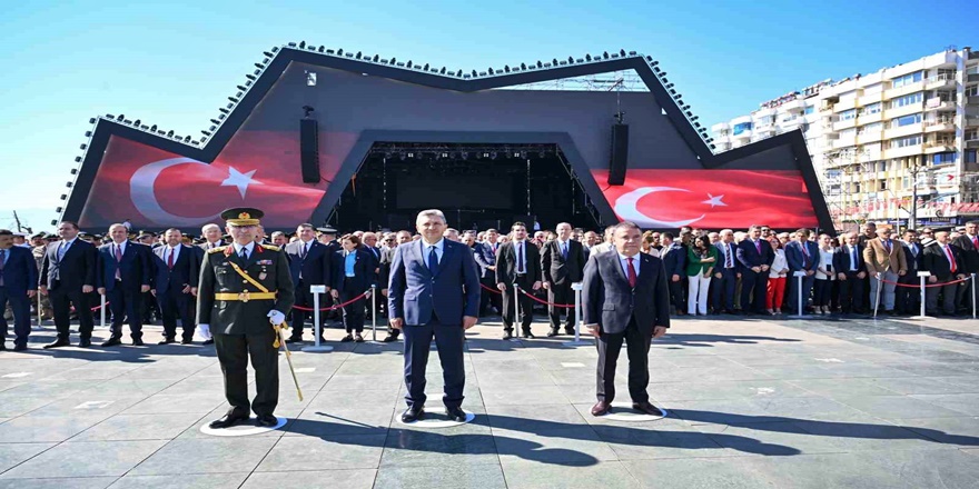 Cumhuriyet Bayramı Antalya’da Başladı