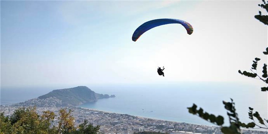 Alanya'da 13. Yamaç Paraşütü Dünya Yarışması