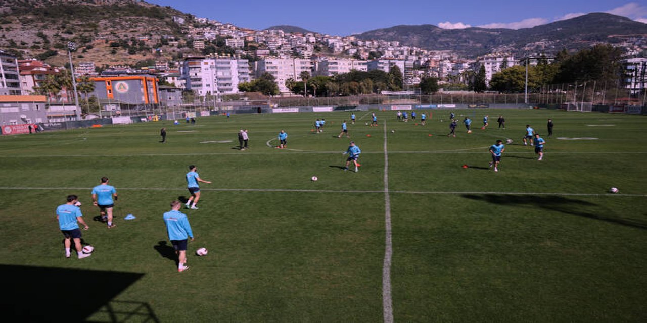 Alanyaspor Fatih Karagümrük maçının hazırlıklarını tamamladı