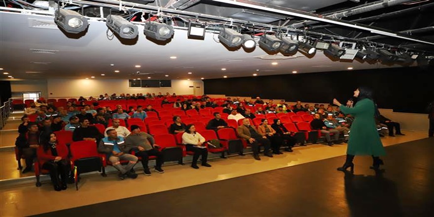 Alanya Belediyesi’nden Personel Eğitimleri