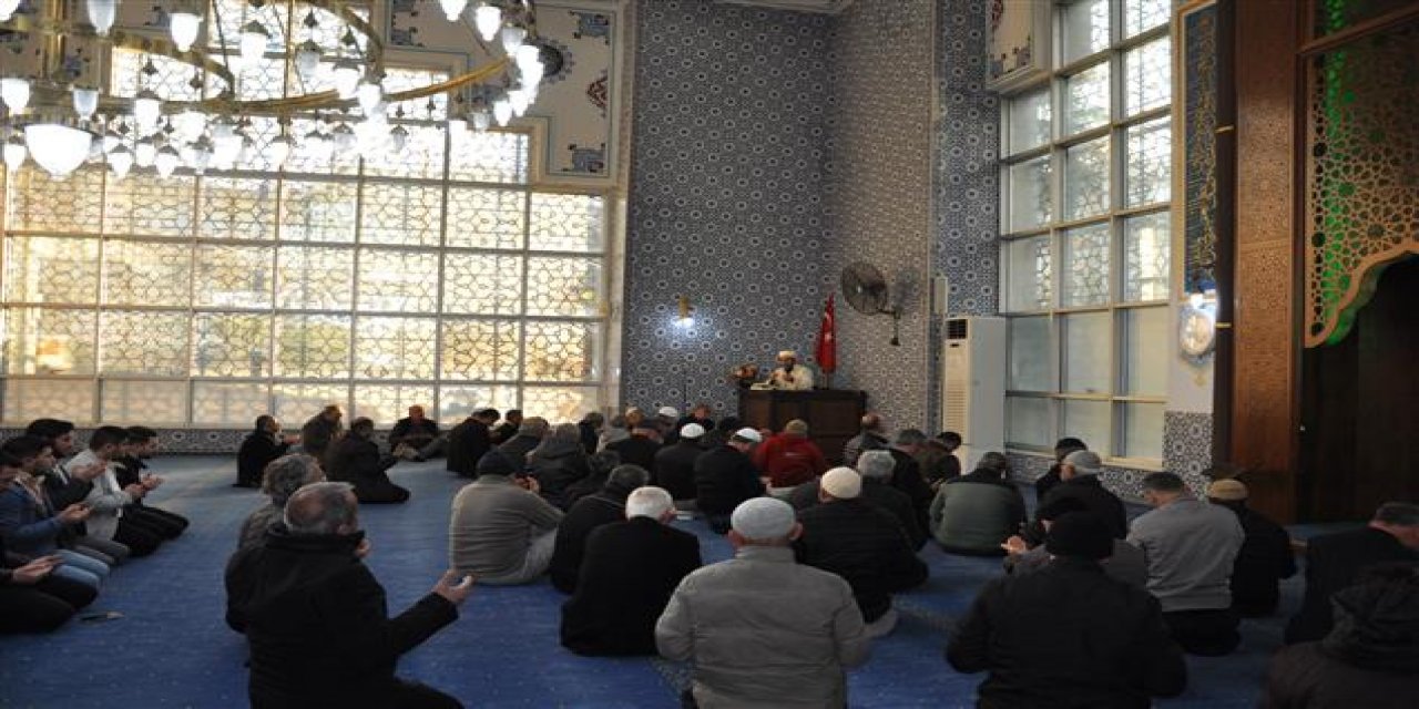 Müftü İlhan Oba Dadaşlar Camii’nde Tefsir Dersi yaptı