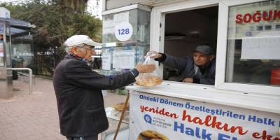 Antalya'da Ramazan Pidesi 9 liradan satışta