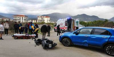 Alanya’da Otomobil ile Motosiklet Çarpıştı: 1 Kişi Yaralandı