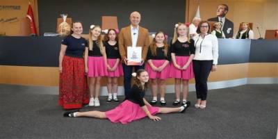 Başkan Özçelik, Kardeş Şehirlerden Gelen Çocukları Ağırladı