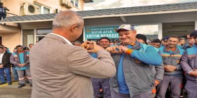 Başkan Özçelik’ten 1 Mayıs Mesajı: “Emeğe Saygı En Temel İlkemiz”