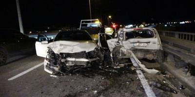 Manavgat’ta köprülü kavşakta zincirleme kaza