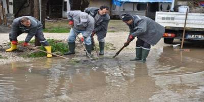 Kepez sağanakta alarmdaydı: 340 personel sahadaydı