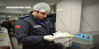 Kepez'de Ramazan Mesaisi: Tatlı Üreticilerine Sıkı Denetim