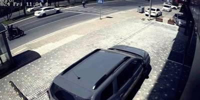 Alanya'ya Yaya Geçidinde Kaza! Yaşlı Adam Metrelerce Savruldu