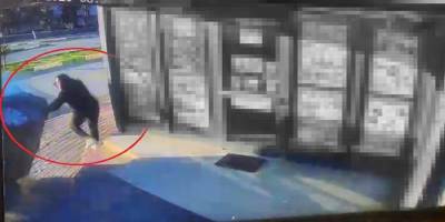 Antalya’da Markete Dalıyordu: Saniyeyle Kurtuldu