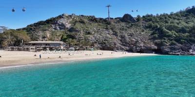 Alanya'da Mart Güneşi Plajları Canlandırdı