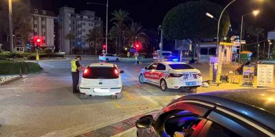 Alanya'da trafik uygulaması! 8 araç trafikten men edildi