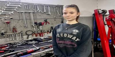 Sanayinin 17 Yaşındaki Kadın Ustası Önyargıları Kırıyor