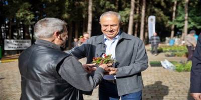 Bayram Öncesi 67 Bin Çiçek Vatandaşlara