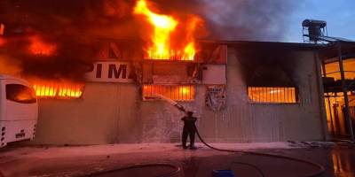 Antalya’da Depo Yangını: Alevler Sabahı Sardı