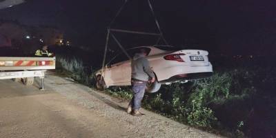 Manavgat’ta Otomobil Kanala Uçtu, Sürücü Kayıp