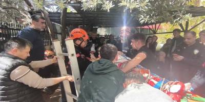 5 Metrelik Çukura Düştü! Anne Gözyaşlarına Boğuldu