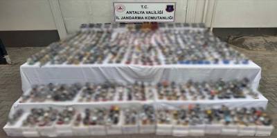Antalya’da 15 milyonluk kaçak ürün baskını