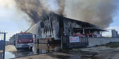 Manavgat’ta patates tesisinde korkutan yangın