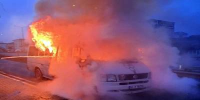 Antalya’da Minibüs' de Yangın Çıkardı