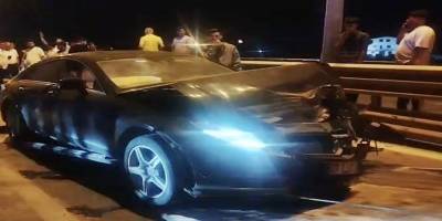 Alkollü Sürücü Bariyerlere Çarptı: Kavşak Kapandı