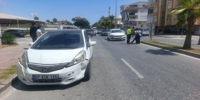 Manavgat'ta Kavşak Kazası: 2 Kişi Yaralandı