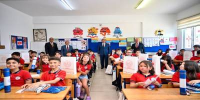Antalya’da 484 bin öğrenci karne heyecanı yaşadı