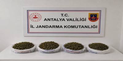 Alanya’da ev baskını: 1 kilo 979 gram esrar ele geçirildi