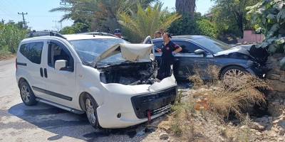 Manavgat’ta Feci Kaza: Araçlar Hurdaya Döndü