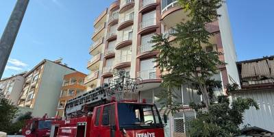 Serik’te Balkondaki Yangın Korkuttu