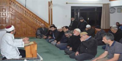 Müftü İlhan Güler Camii’nde Sabah Namazında Cemaatle Buluştu